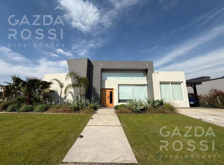 Casa · 170m² · 5 Ambientes · 1 Cochera