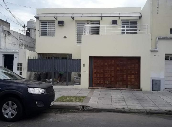Casa · 289m² · 5 Ambientes · 1 Cochera
