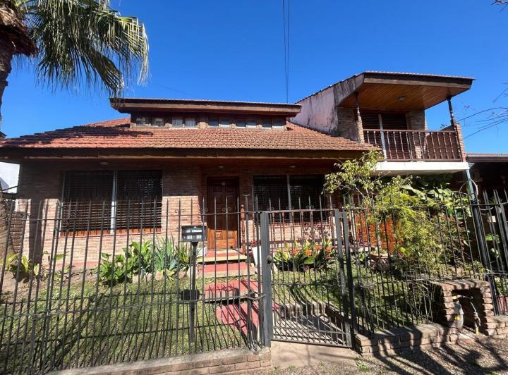 Casa · 150m² · 5 Ambientes · 1 Cochera