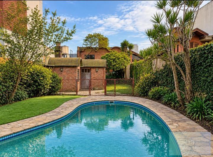 Casa · 369m² · 5 Ambientes · 1 Cochera