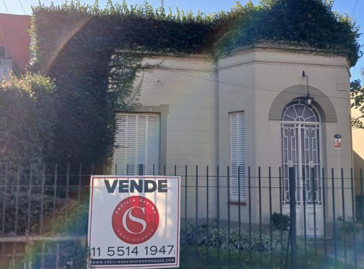 Casa · 200m² · 9 Ambientes · 2 Cocheras