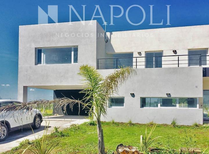 Casa · 280m² · 6 Ambientes · 2 Cocheras