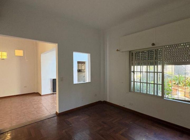 Casa · 215m² · 4 Ambientes · 1 Cochera