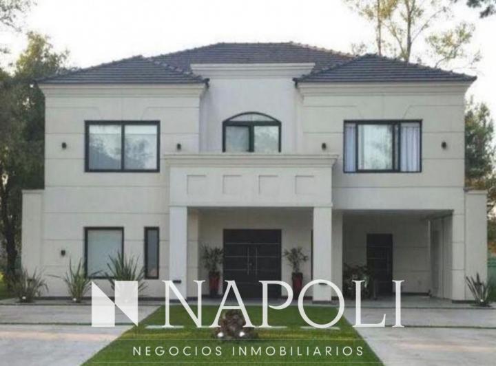 Casa · 333m² · 7 Ambientes