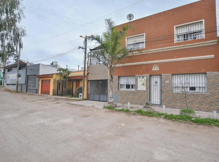 Casa · 220m² · 6 Ambientes · 1 Cochera