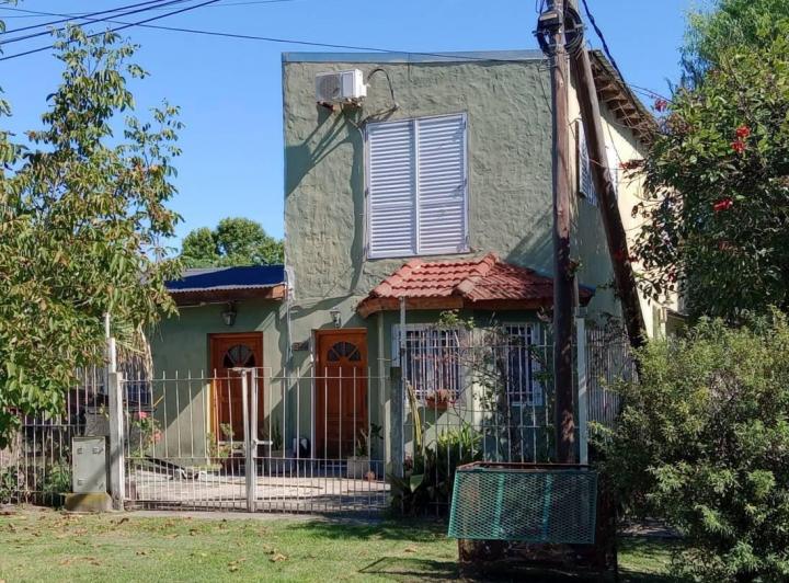 Casa · 220m² · 3 Ambientes · 1 Cochera