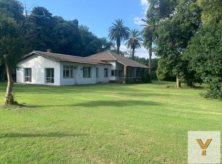 Casa · 330m² · 7 Ambientes