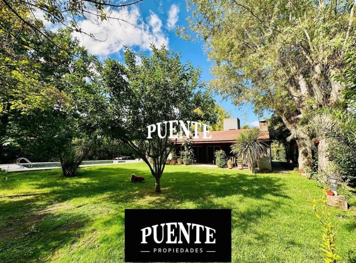 Casa · 220m² · 5 Ambientes · 1 Cochera