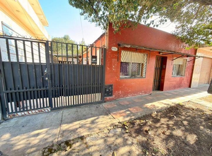 Casa · 230m² · 10 Ambientes · 2 Cocheras