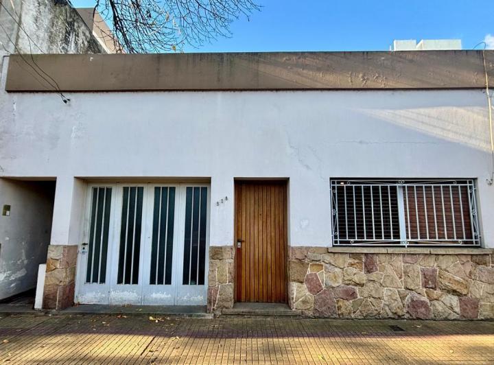 Casa · 100m² · 4 Dormitorios · 1 Cochera