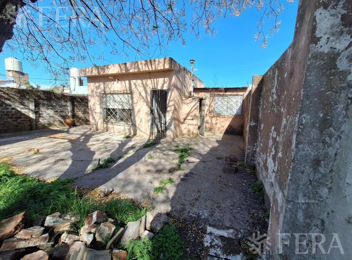 Casa · 85m² · 5 Ambientes · 1 Cochera