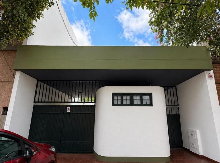 Casa · 255m² · 4 Dormitorios · 1 Cochera