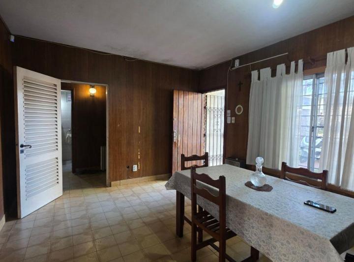 Casa · 140m² · 5 Ambientes · 1 Cochera