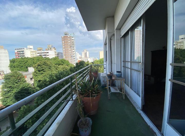 Departamento · 105m² · 6 Ambientes · 1 Cochera