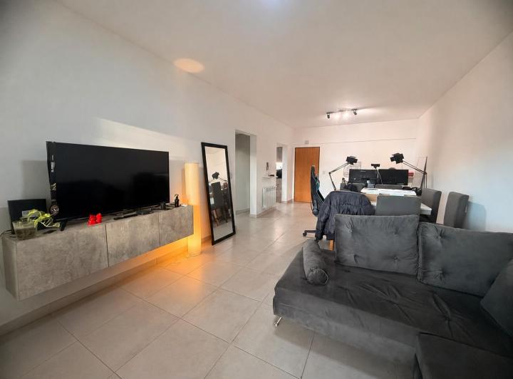 Departamento · 60m² · 2 Ambientes · 1 Cochera