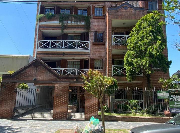 Departamento · 1m² · 3 Ambientes · 1 Cochera
