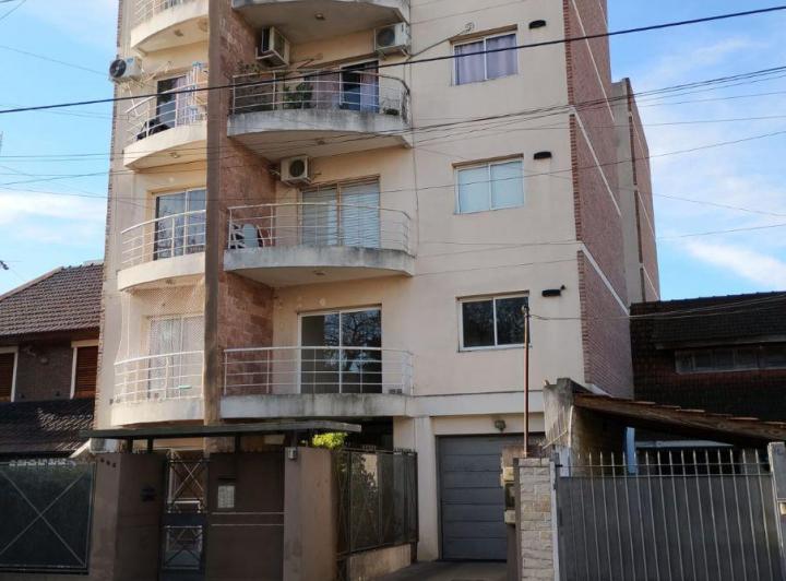 Departamento · 50m² · 2 Ambientes · 1 Cochera