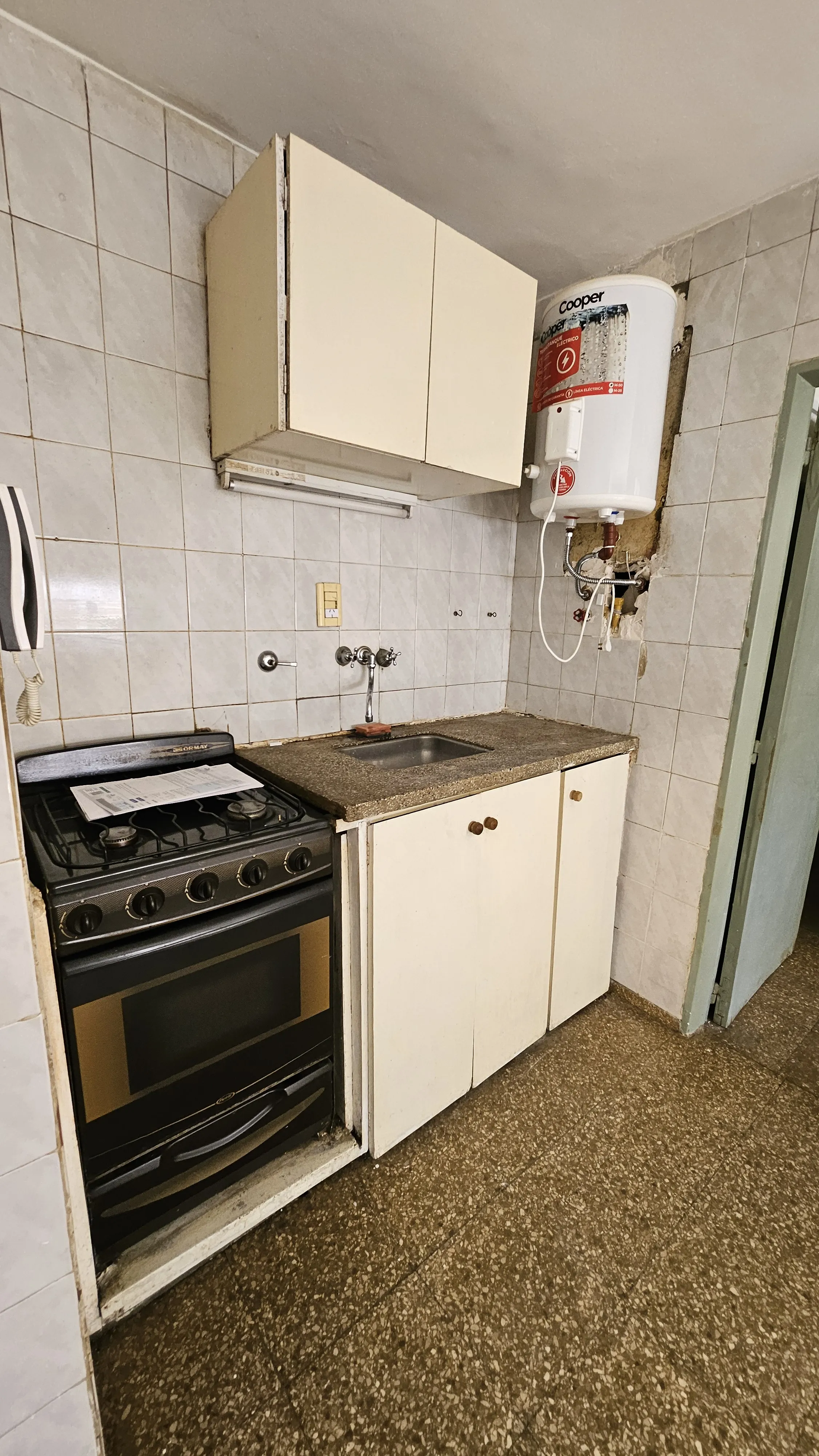 Alberdi Depto luminoso excelente ubicacion a mtrs Avenida Colon 1 dormitorio ideal inversor escritura oportunidad