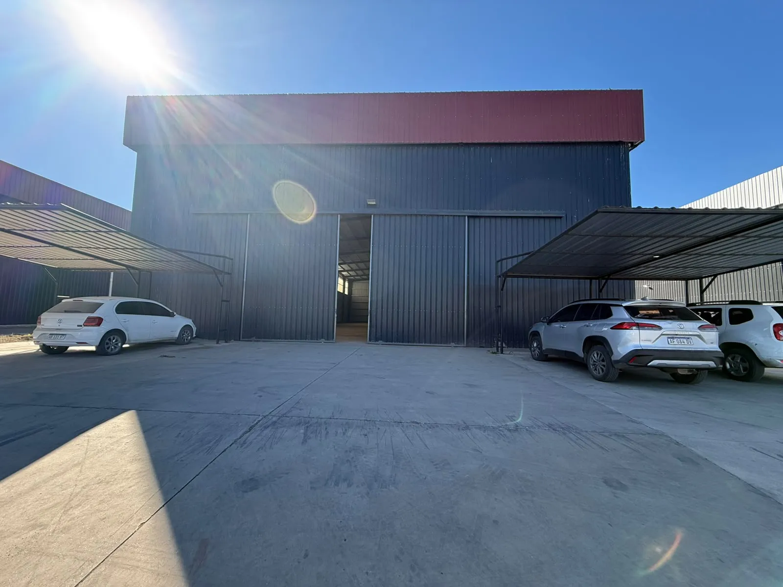 DEPOSITO 1000M2 . PARQUE INDUSTRIAL Y LOGISTICO POLO 52