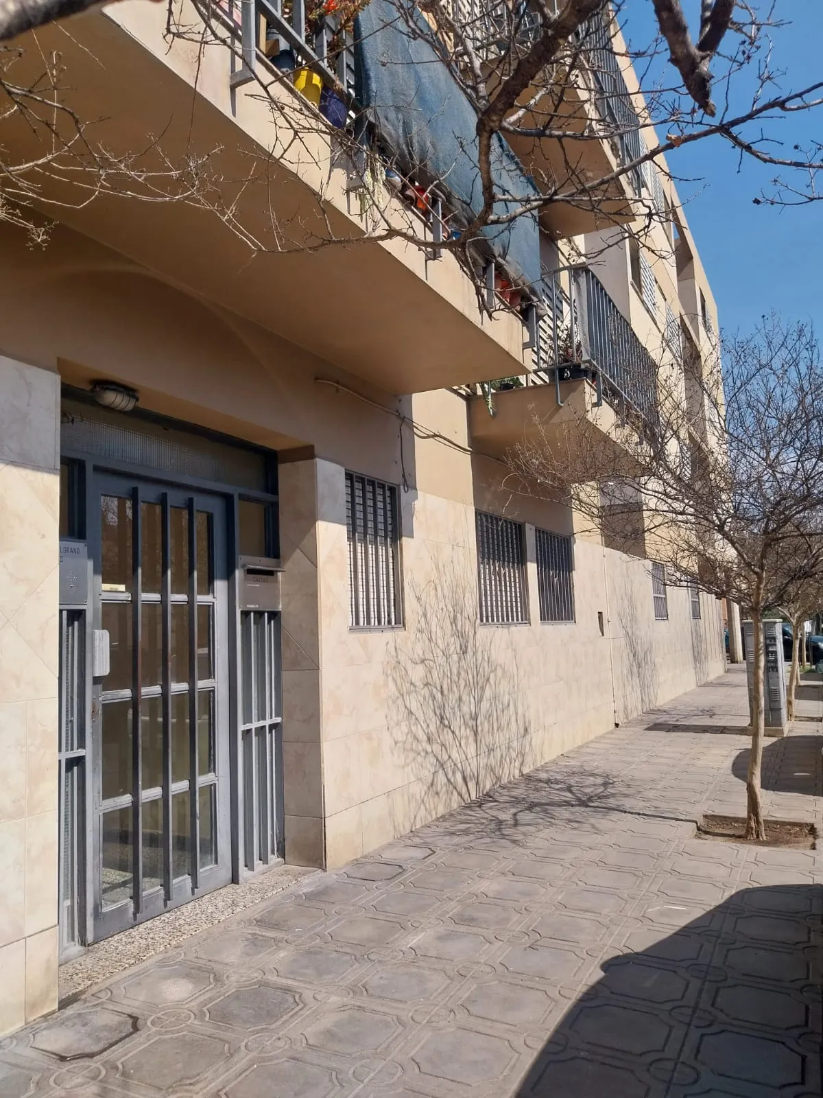 DEPARTAMENTO 3 DORMITORIOS EN ALQUILER – B° GÜEMES