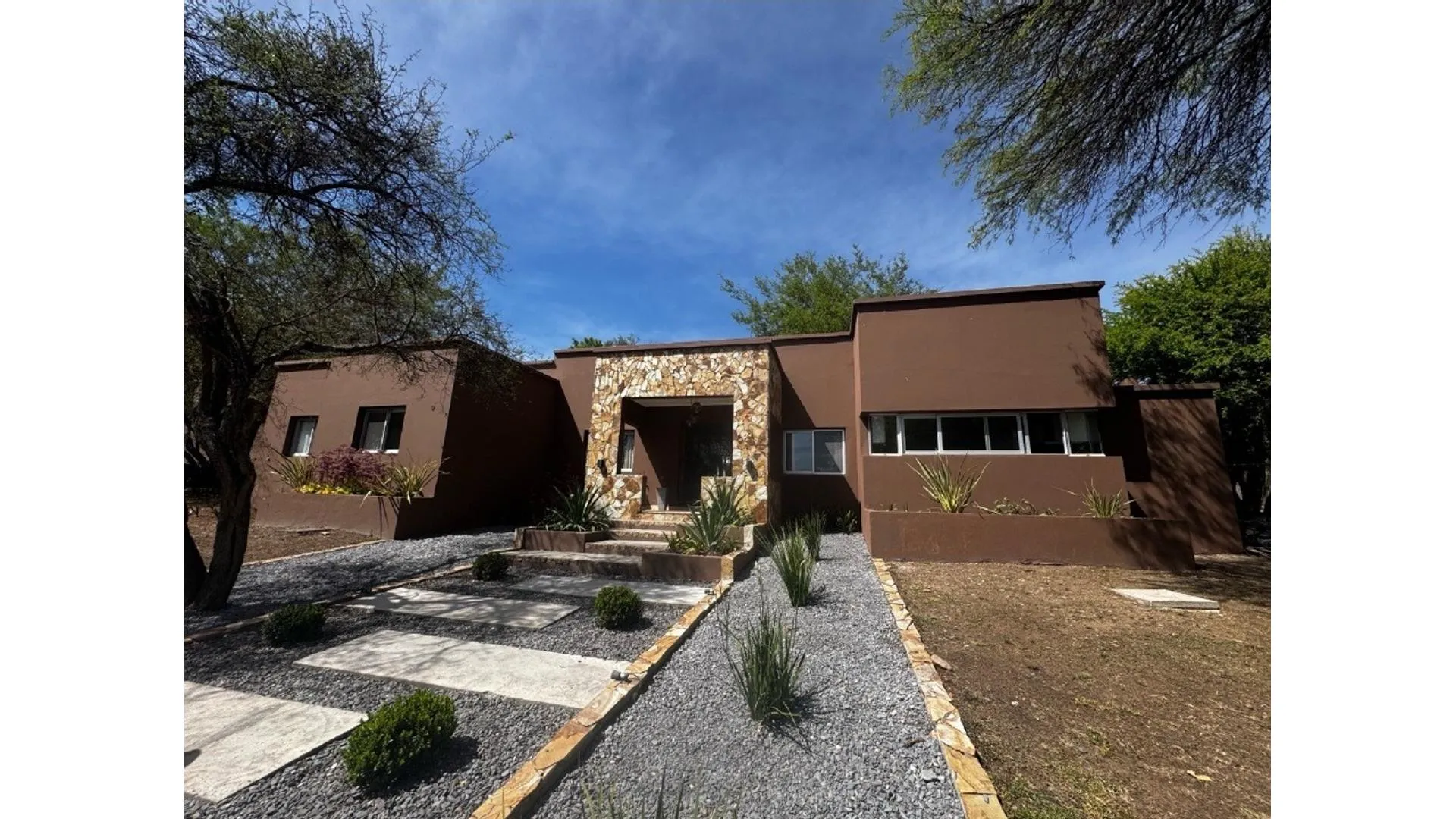 Exc casa 3 dor esc/suite/qcho/parr/gal La Lucinda Norte