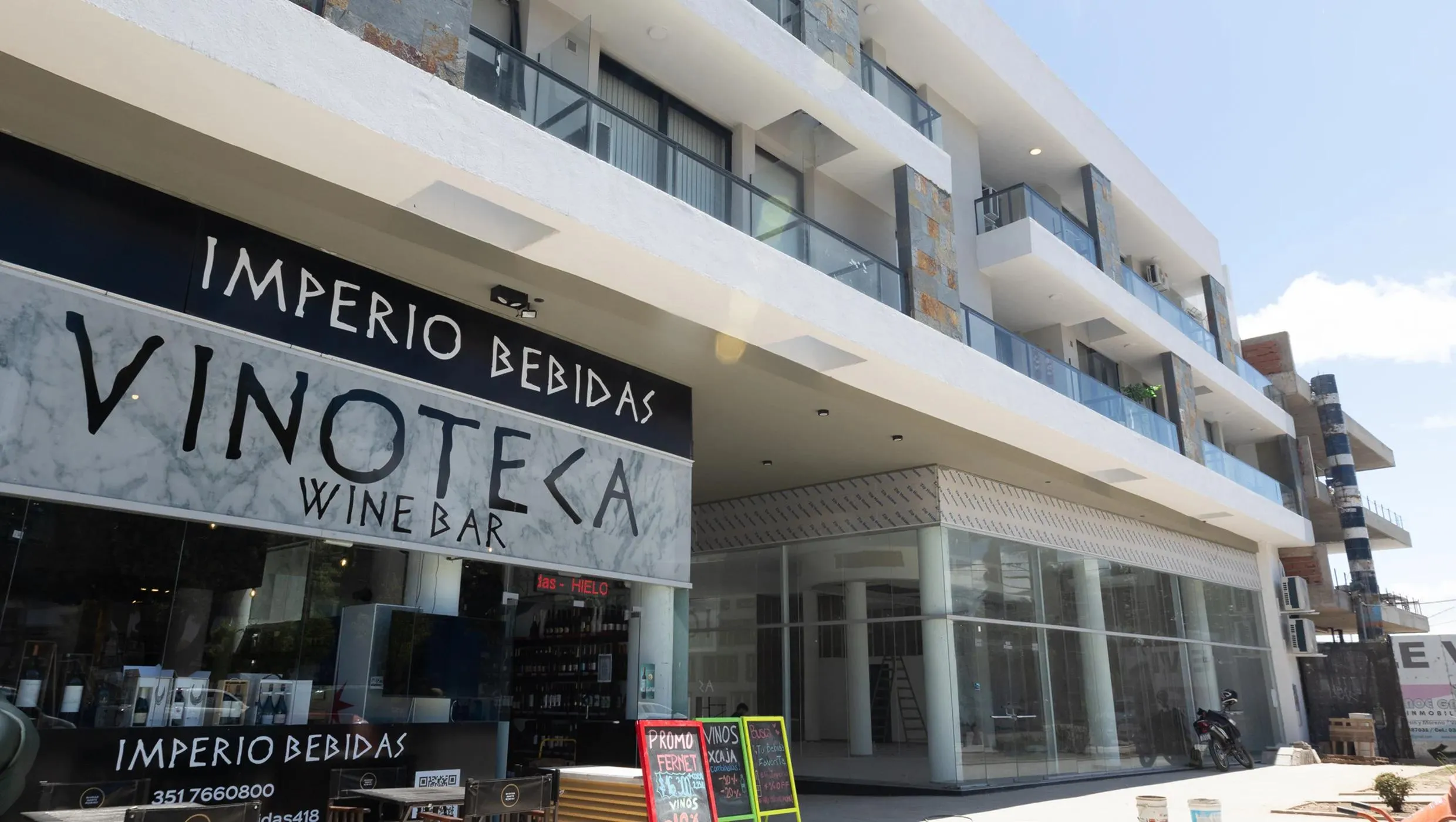 VENTA - DEPTO. 1 DORM. PATIO Y COCHERA A ESTRENAR - CENTRO VCP