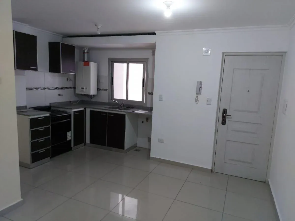 Dueño alquila departamento