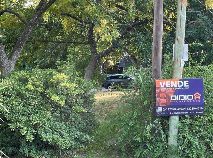 Terreno · 1400m²