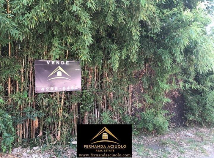 Terreno · 744m²