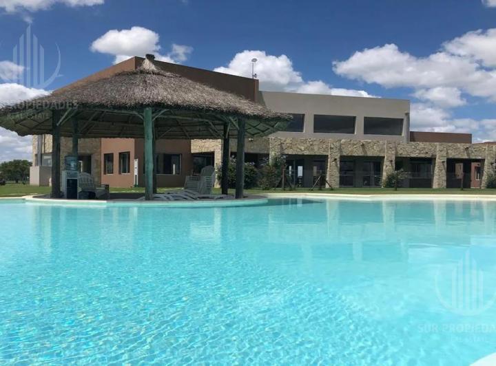 Terreno · 683m²