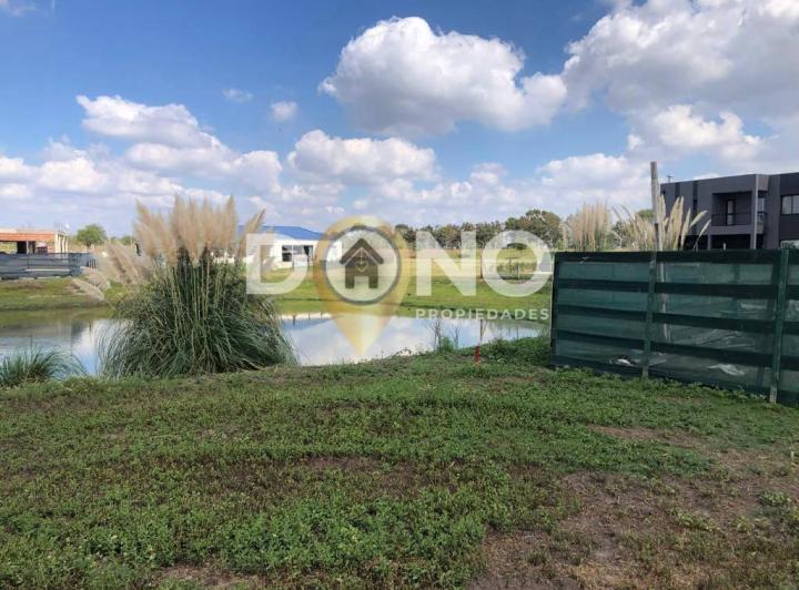 Terreno · 981m²