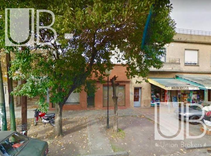 Terreno · 216m²