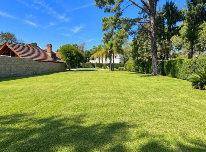 Terreno · 600m²
