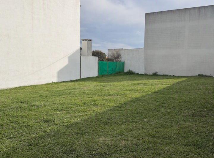 Terreno · 176m²