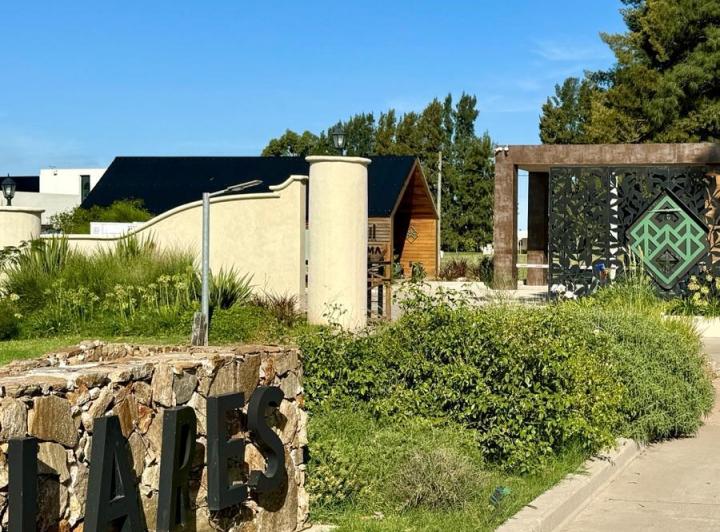 Terreno · 600m²