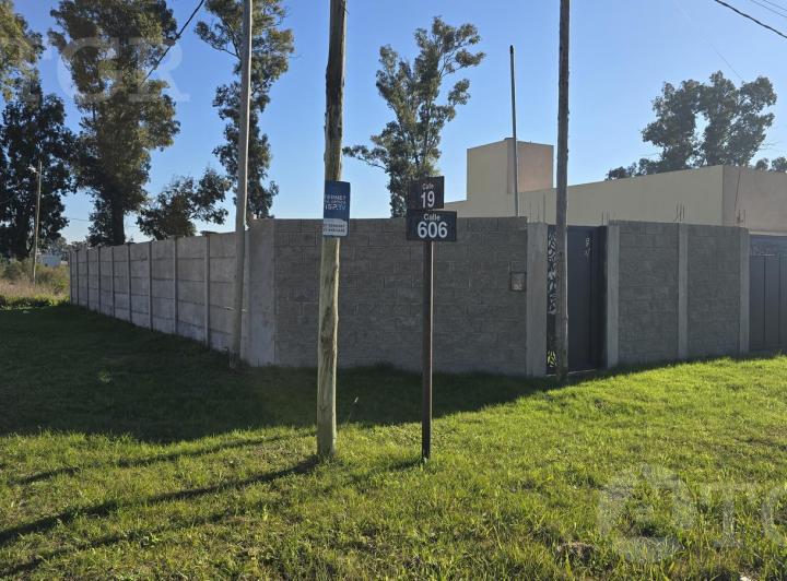 Terreno · 225m²