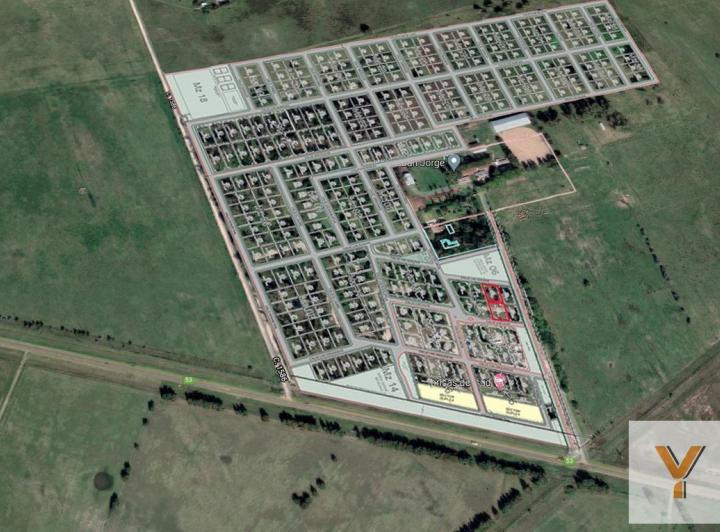 Terreno · 898m²