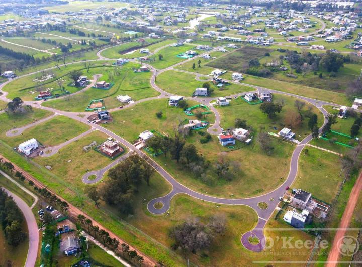 Terreno · 601m²