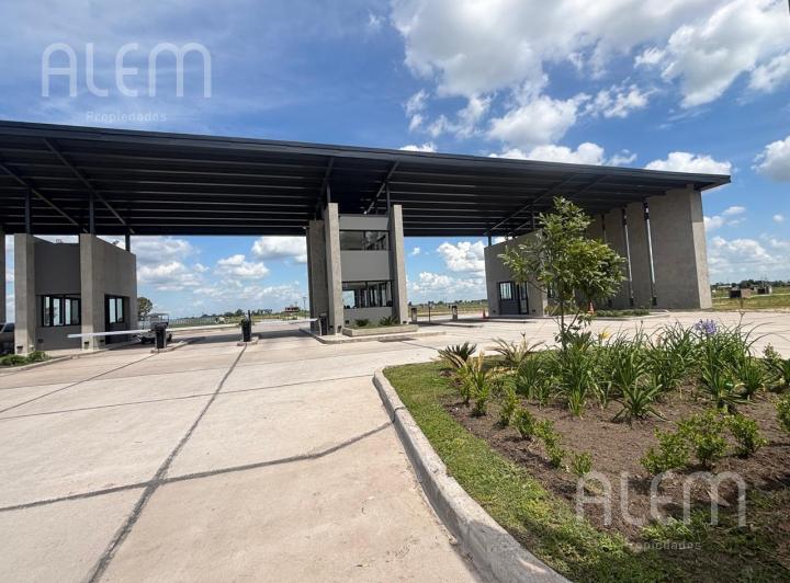Terreno · 700m²