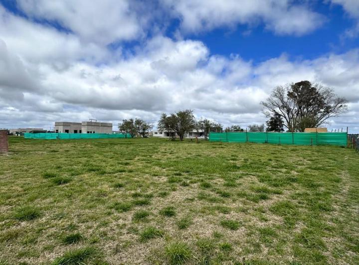 Terreno · 608m²