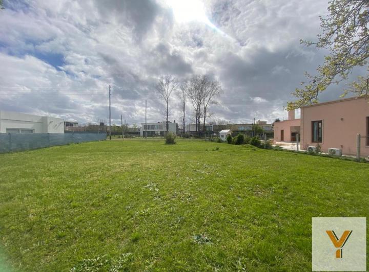 Terreno · 772m²