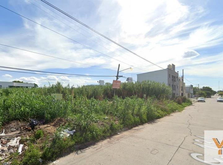 Terreno · 900m²