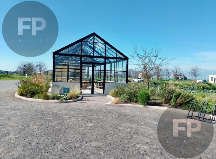 Terreno · 600m²
