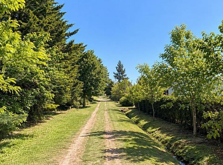 Terreno · 1869m²