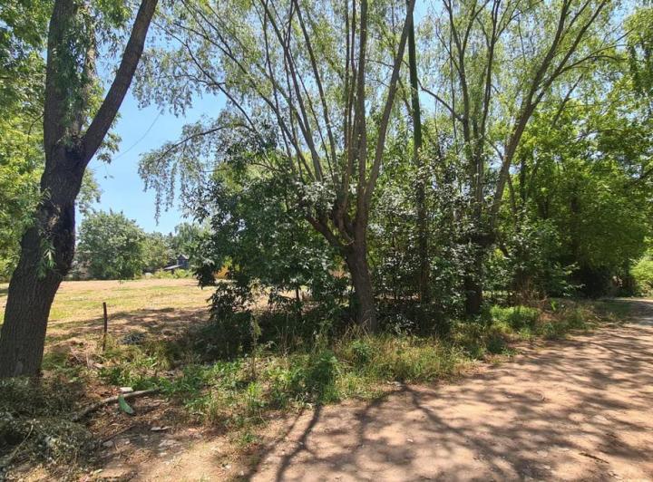 Terreno · 225m²