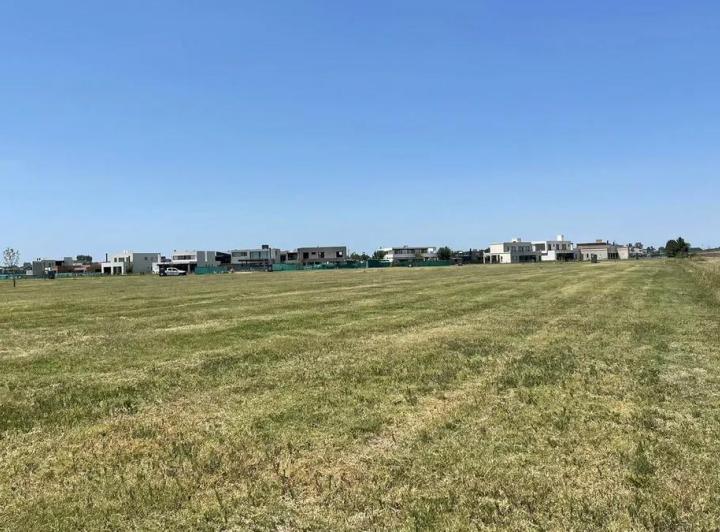 Terreno · 850m²