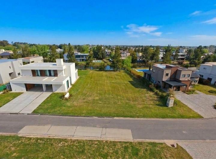 Terreno · 1190m²
