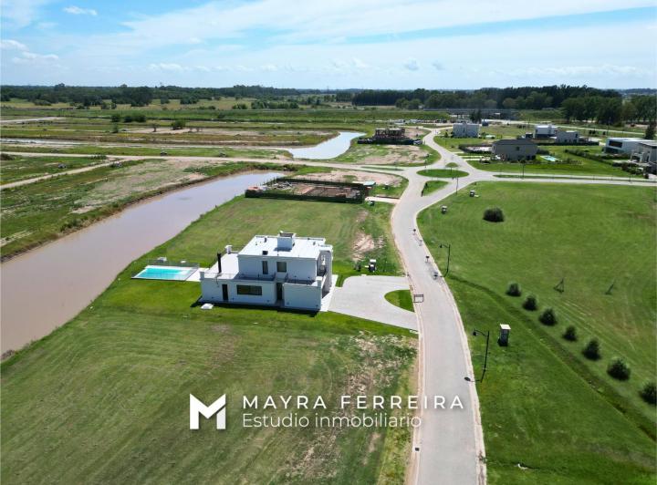 Terreno · 938m²