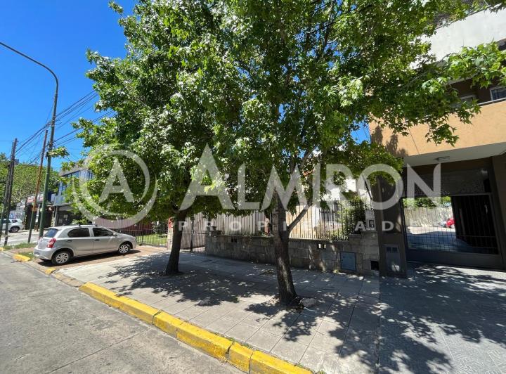 Terreno · 352m²