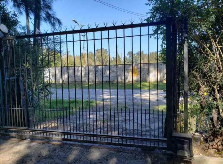 Terreno · 300m² · 1 Cochera